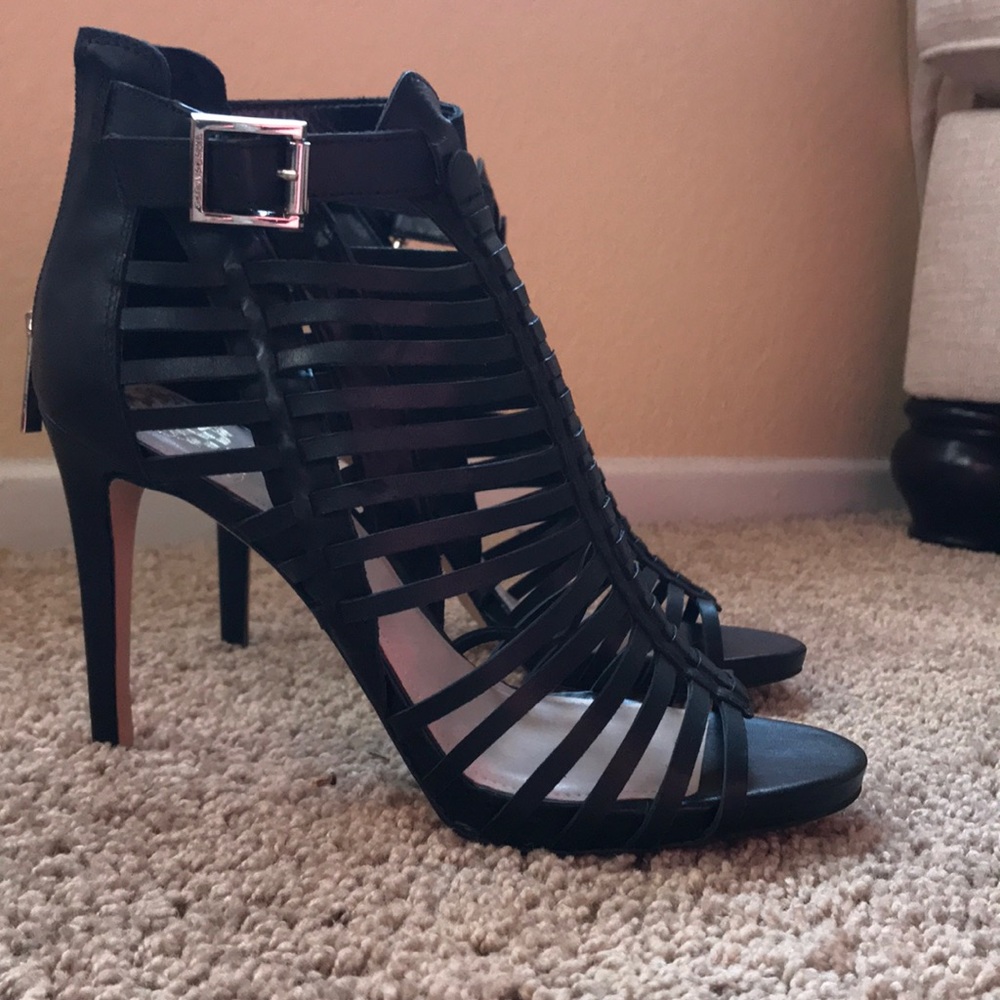 Vince Camuto black heals size 10